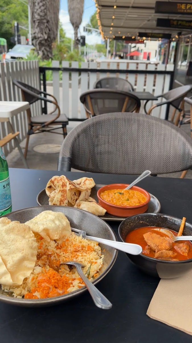 Manu's Cafe And Restaurant-2