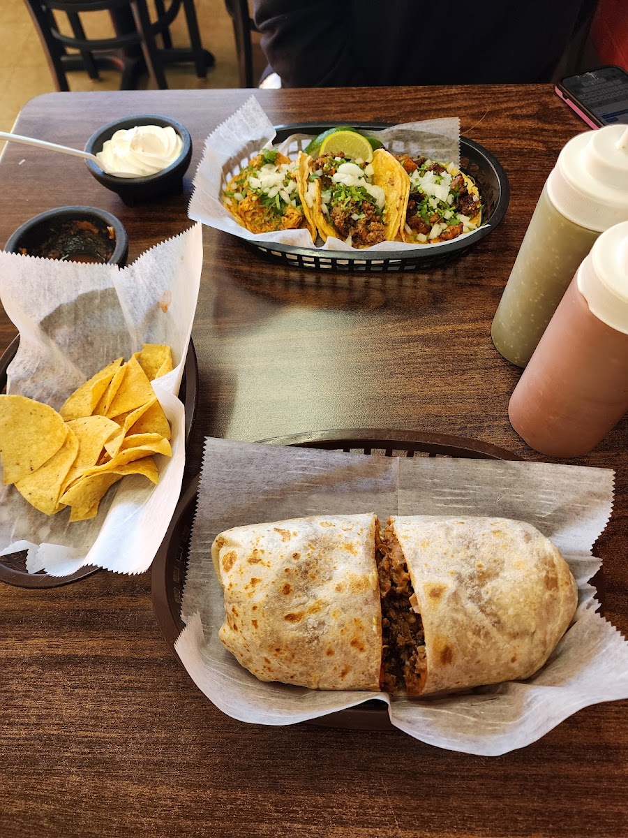 Mariachi's Tacos-7