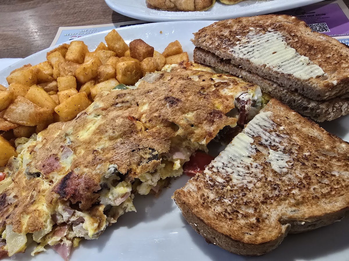 Maria's Breakfast & Lunch-8