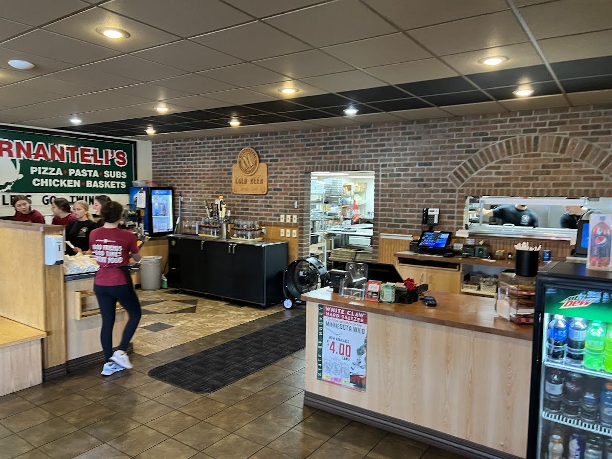 Marnanteli's Pizza & Grille