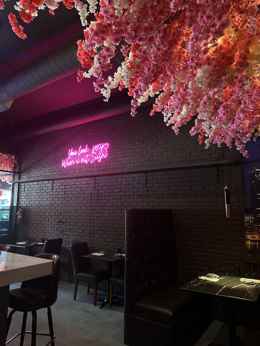 Maru Sushi And Ramen