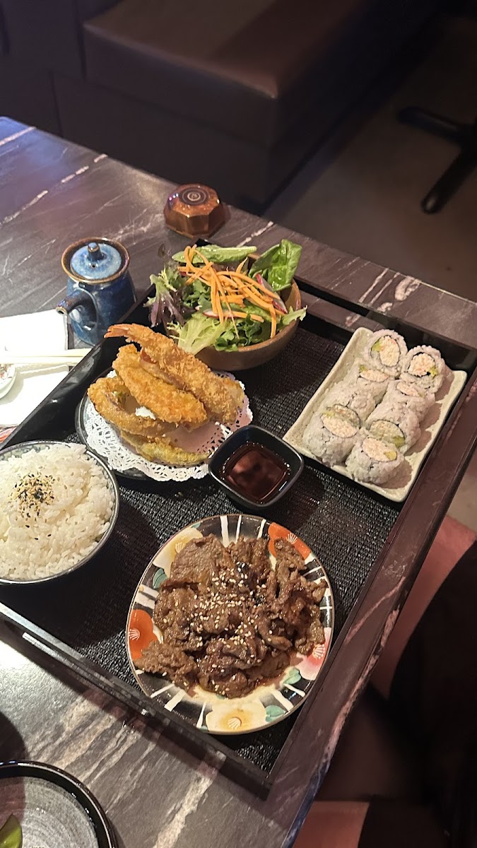 Maru Sushi And Ramen-8