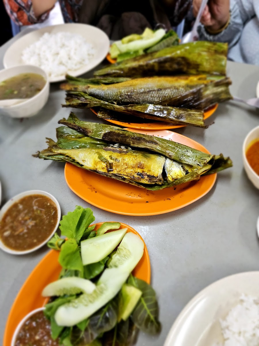 Mat Teh Ikan Bakar-5