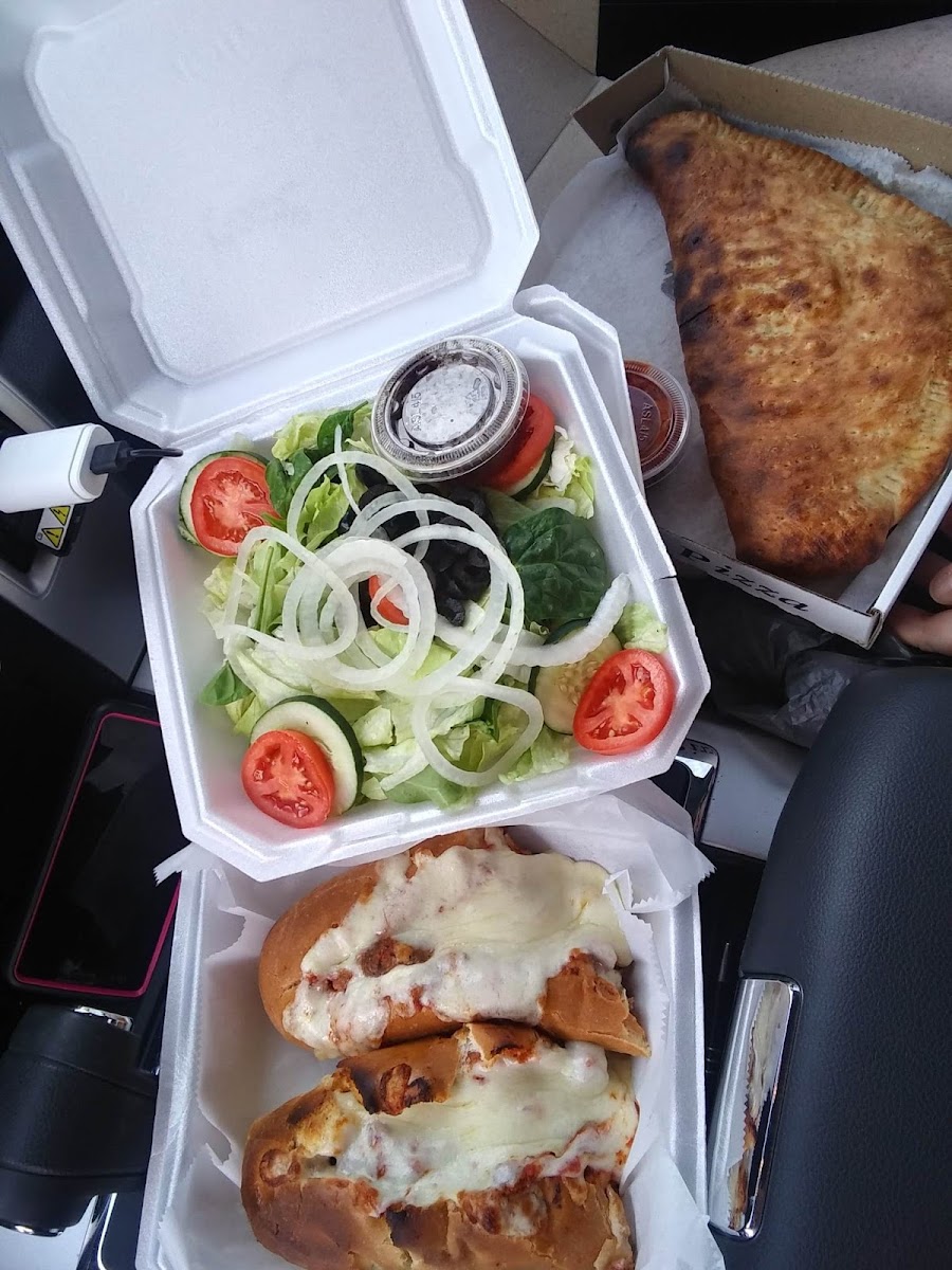 Matoli's Pizza & Subs-7