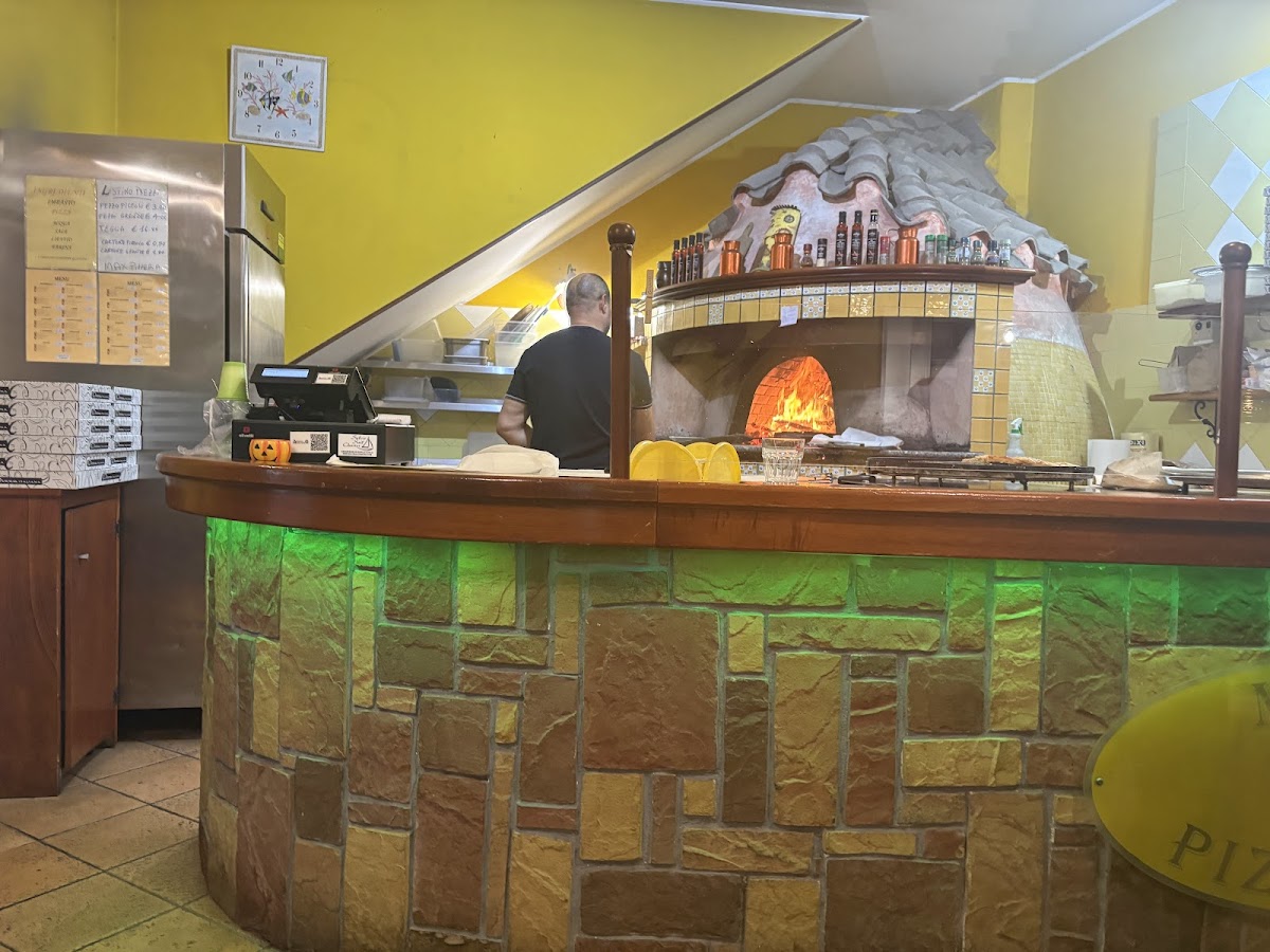 Max Pizzeria-3