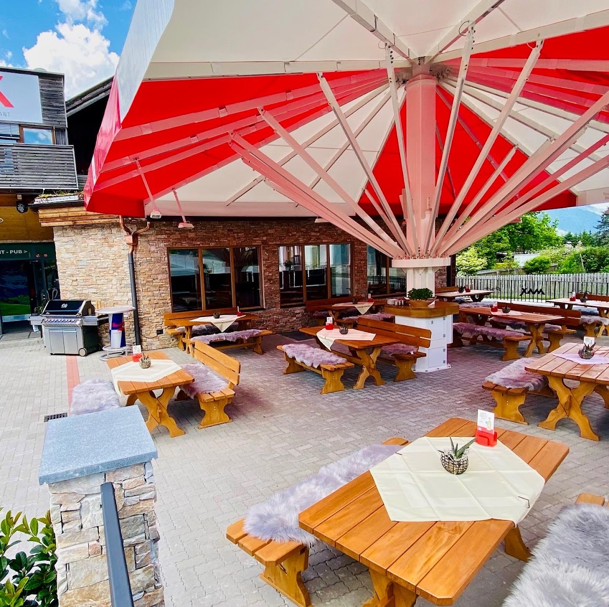Max Pub Restaurant