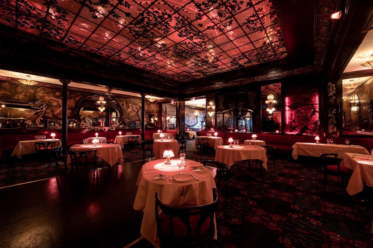 Maxim's De Paris