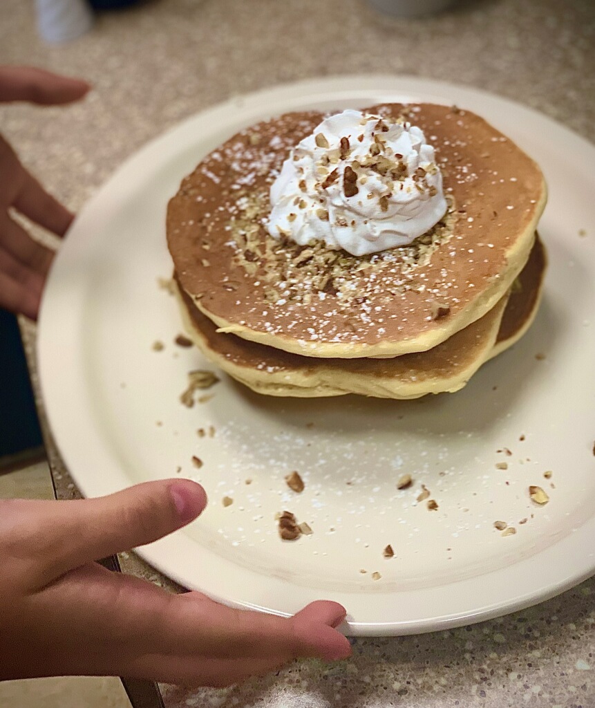 Max's House Of Pancakes-2