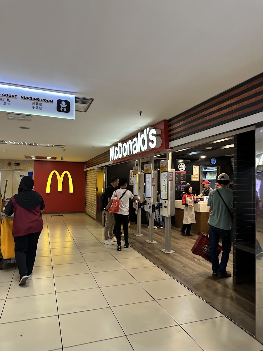 Mcdonald's Centre Point Kk