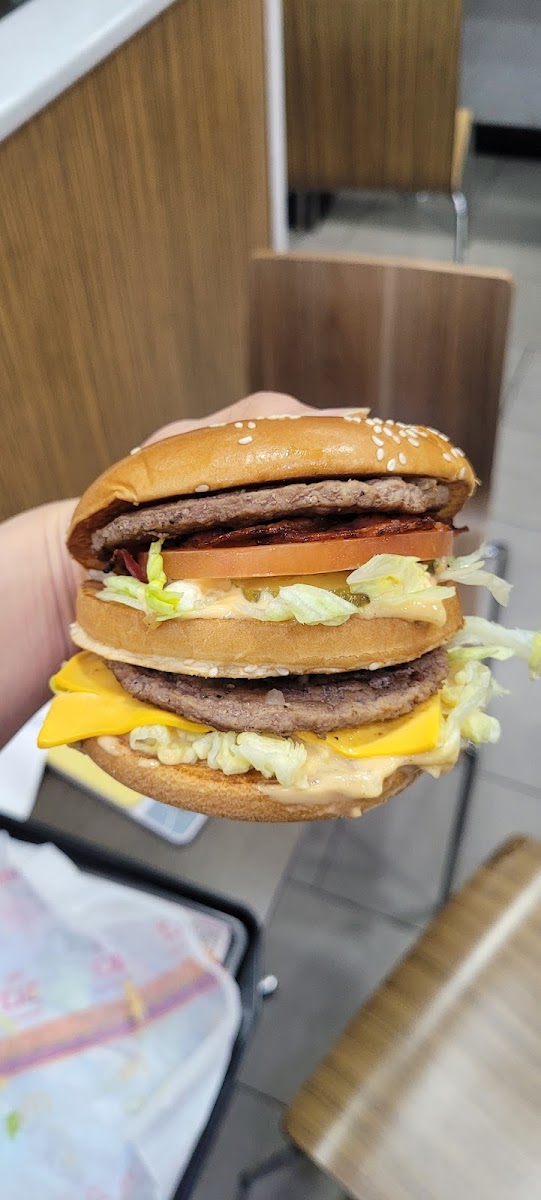 Mcdonald's Dongseong-Ro 2Nd Branch-5