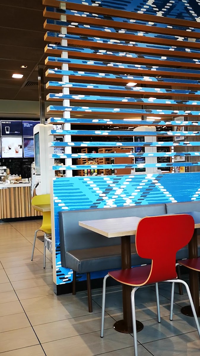 Mcdonald's Mantova-2