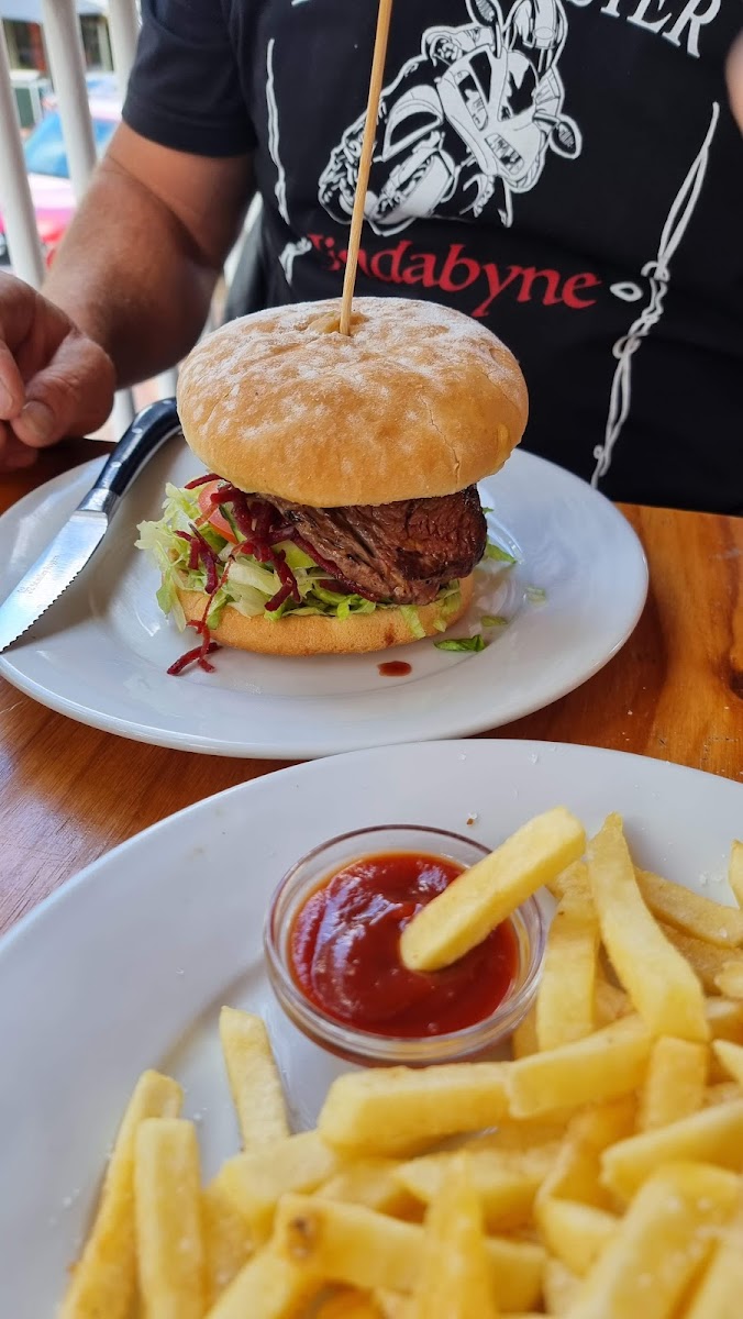 Mcginn's Of Kenilworth-5