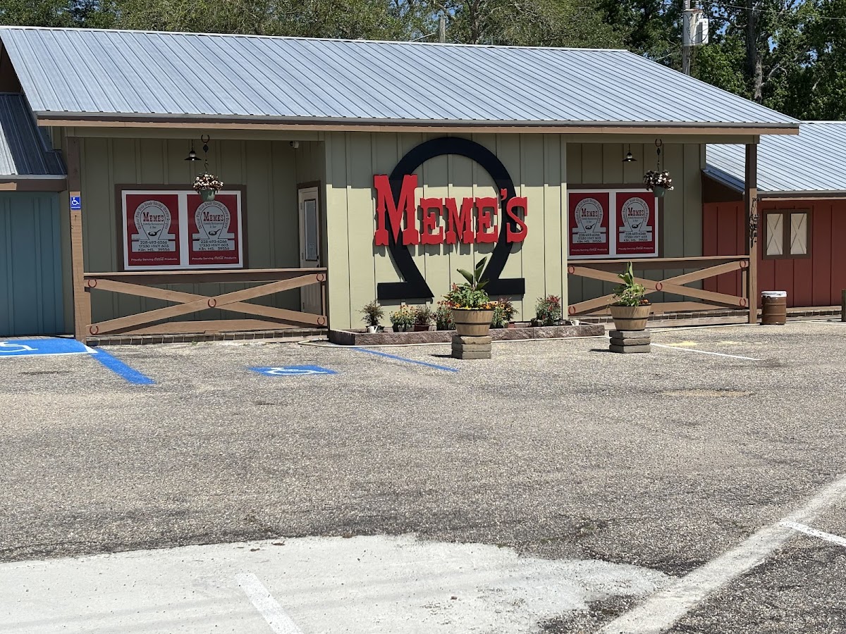 Meme’S Family Restaurant & Bar