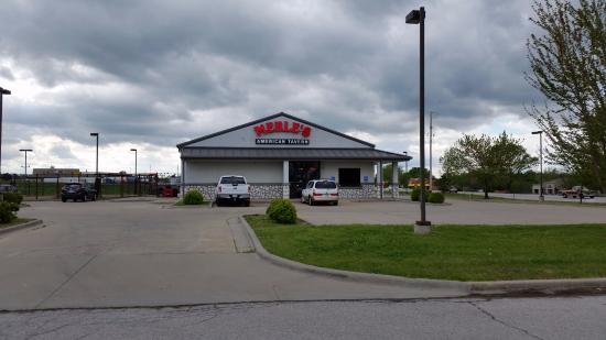 Merle's American Tavern
