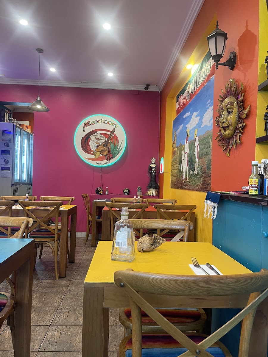 Mexican Burrito Cantina-4