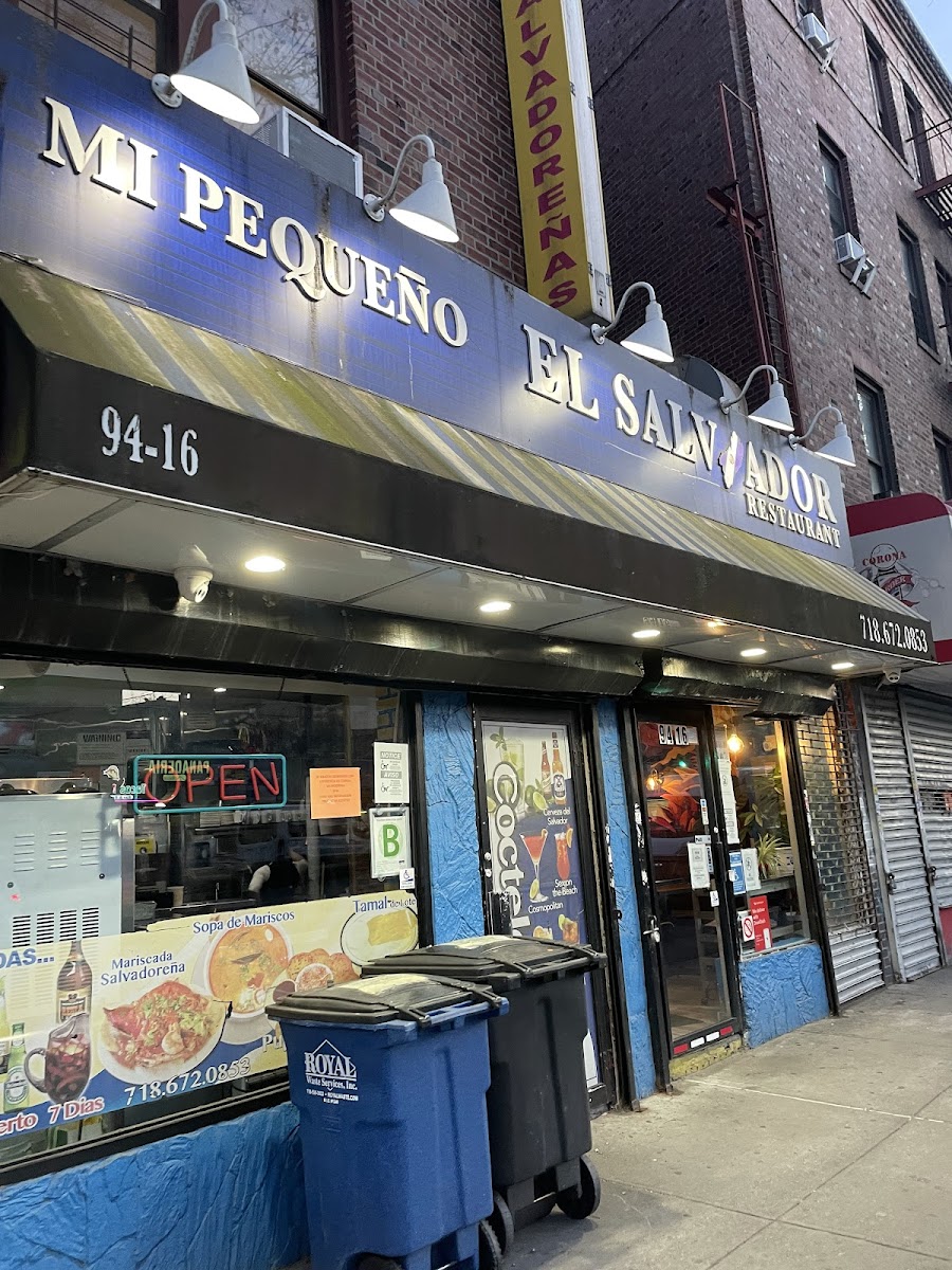 Mi Pequeño El Salvador Restaurant