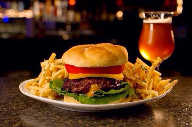 Mike And Monas Bistro - Us12-3