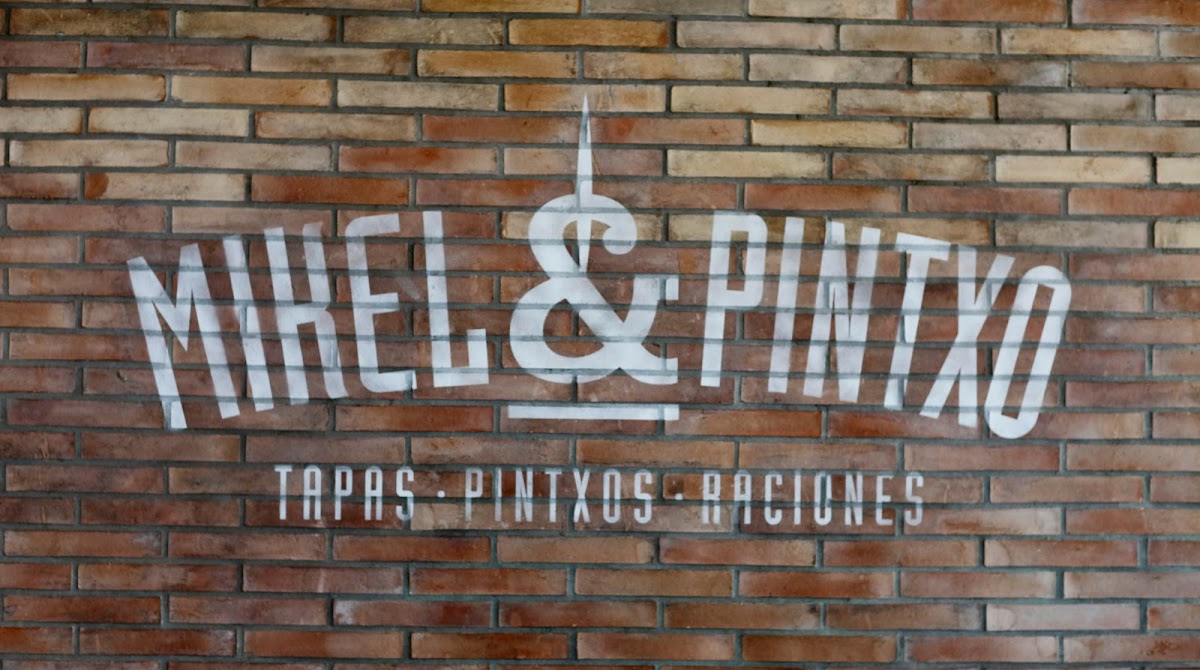 Mikel & Pintxo-4