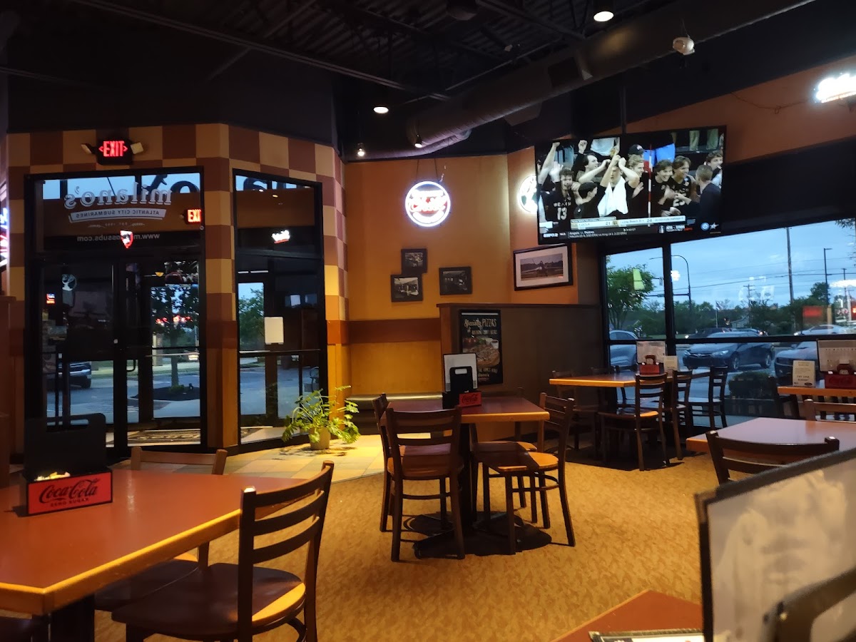 Milano's Pizza, Subs & Taps (Beavercreek)-4