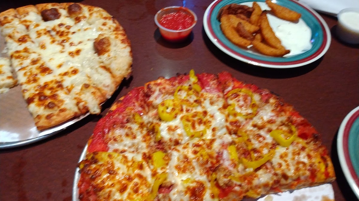 Milano's Pizza, Subs & Taps (Beavercreek)-9