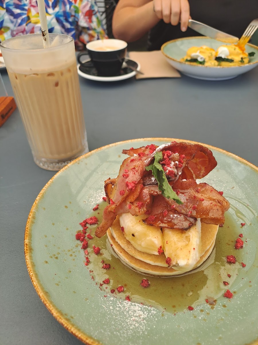 Milk & Honey Restaurant-3
