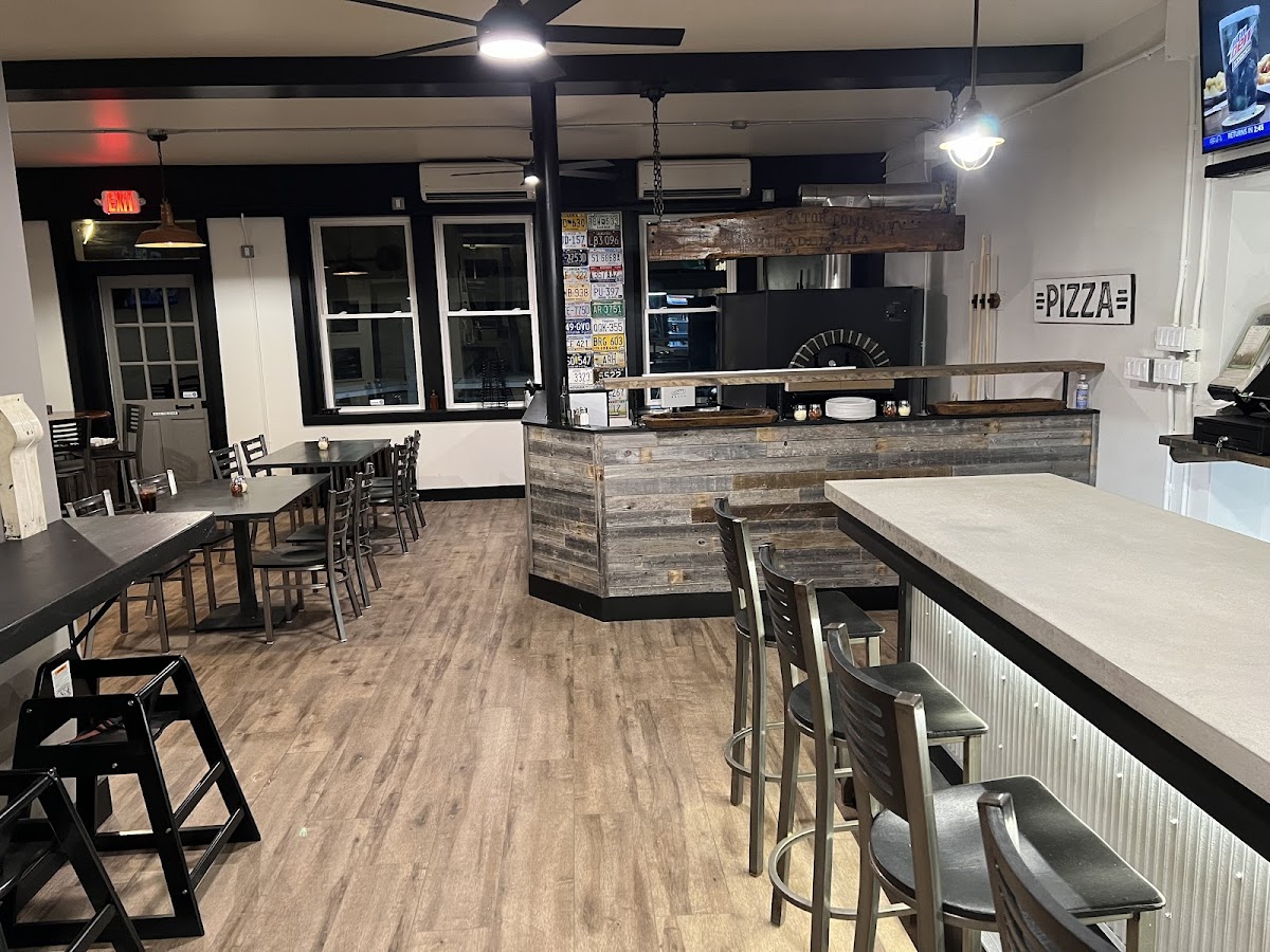 Mill River Tavern