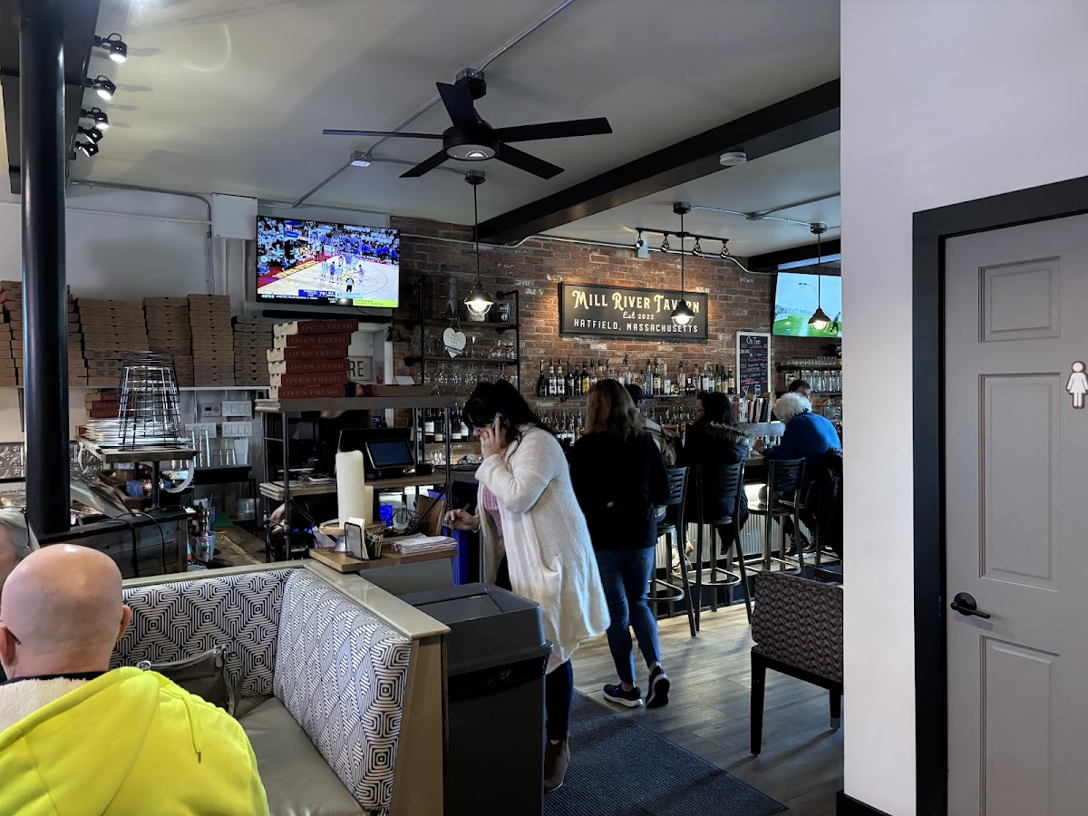 Mill River Tavern-3