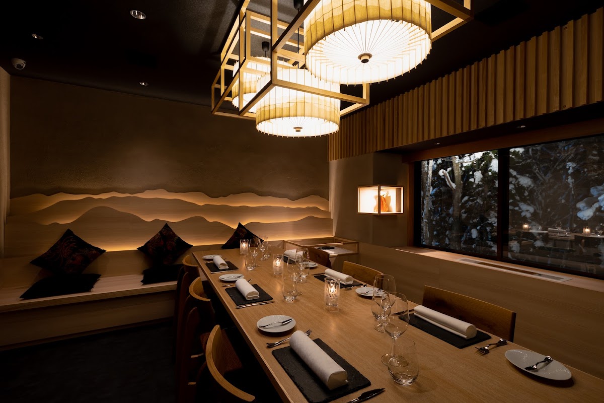 Mimi's Restaurant & Bar