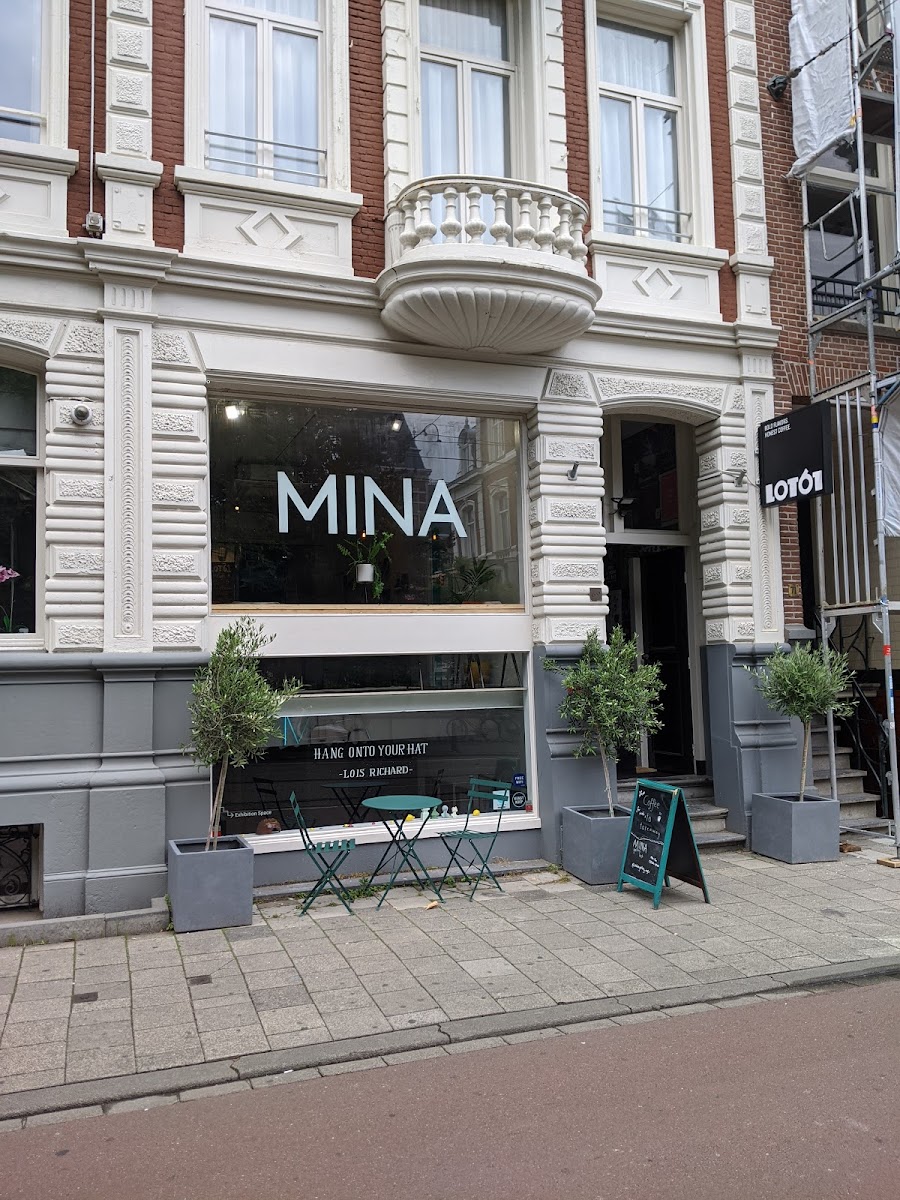 Mina Gallery & Cafe