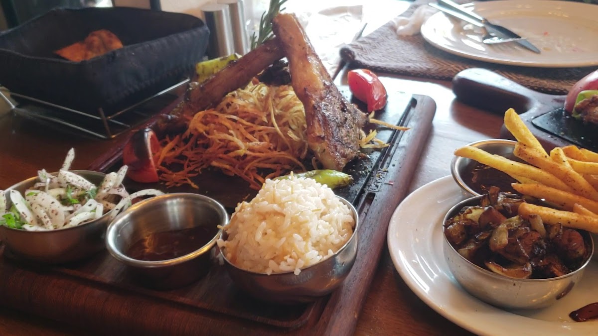 Mivan Restaurant & Cafe-2