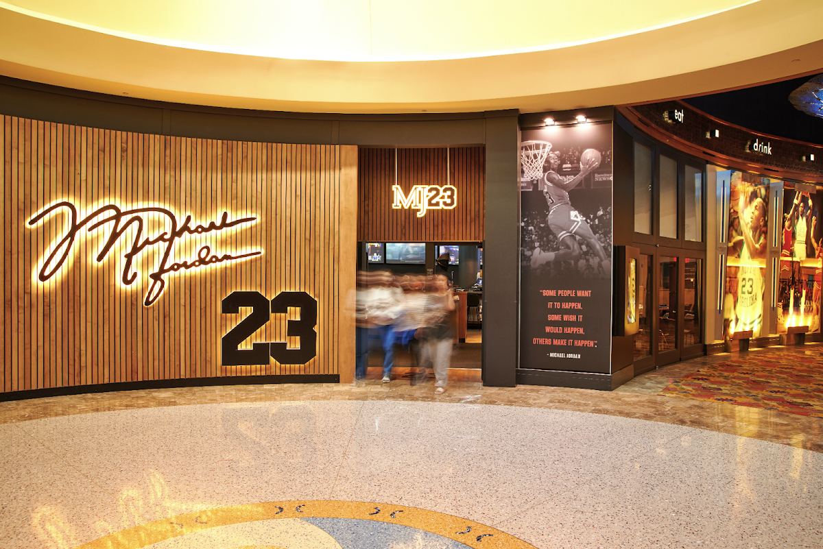 Mj23 Sports Bar & Grill