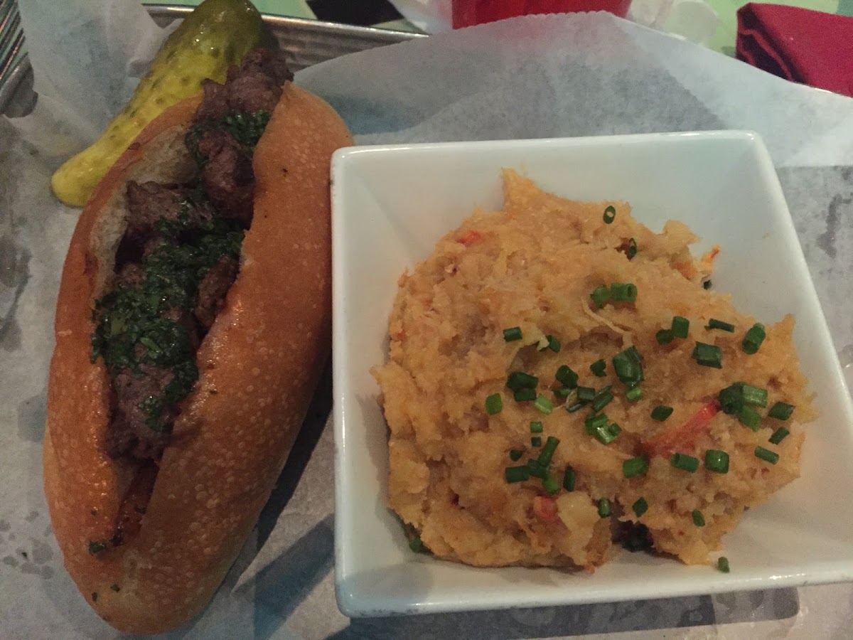 Mj23 Sports Bar & Grill-7