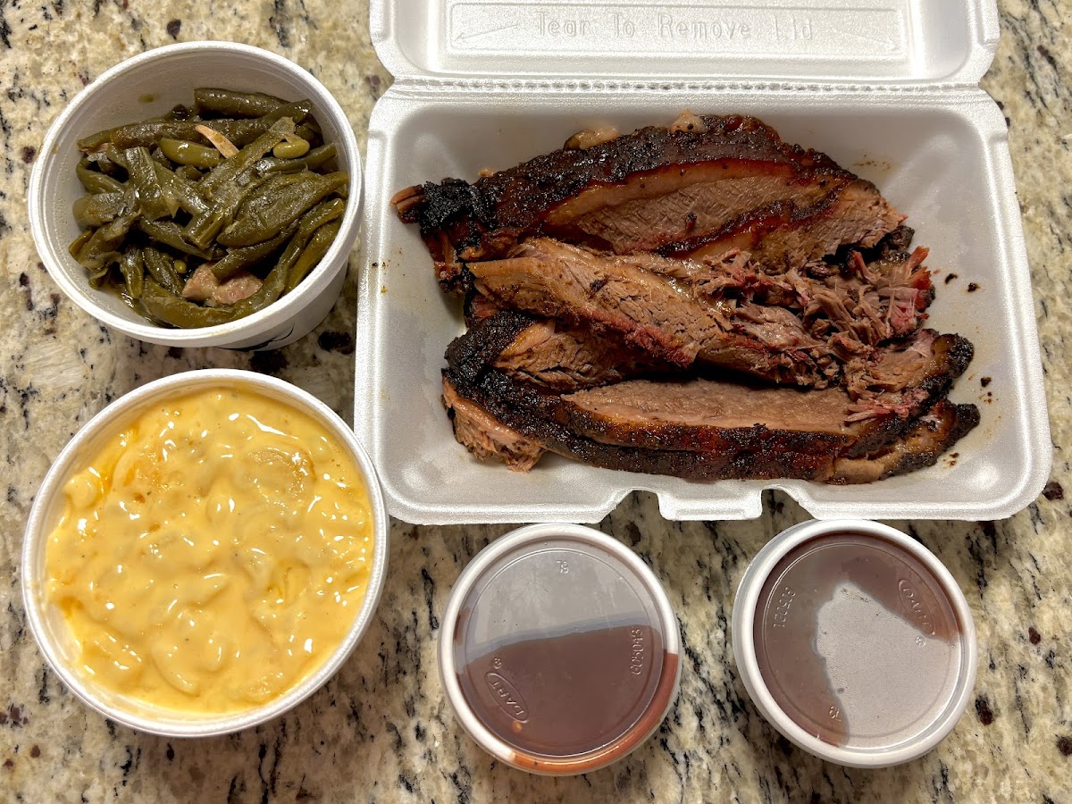 Mj's Backyard Bbq & Catering