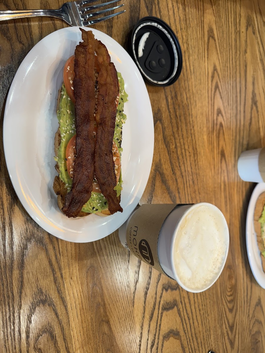 Mokas Coffee & Eatery-5