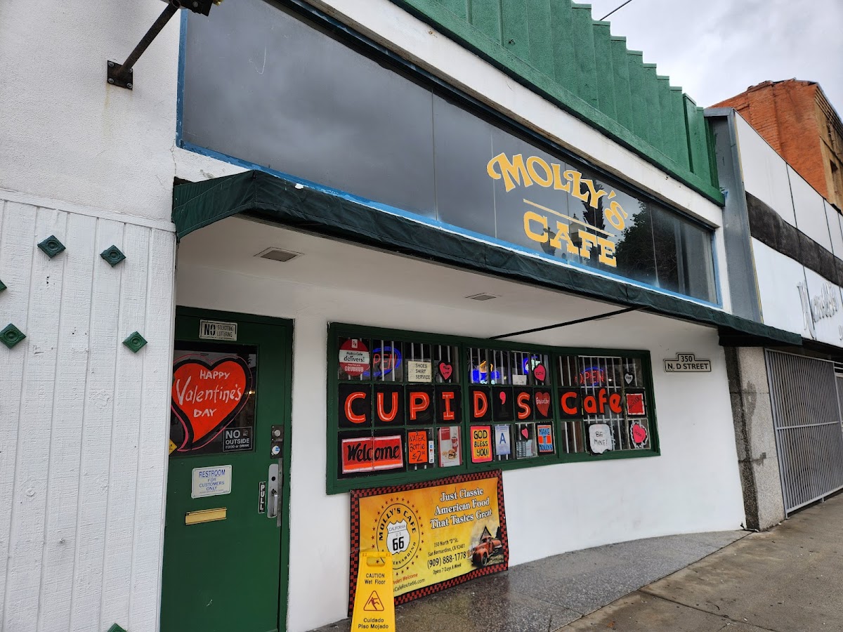 Molly's Cafe