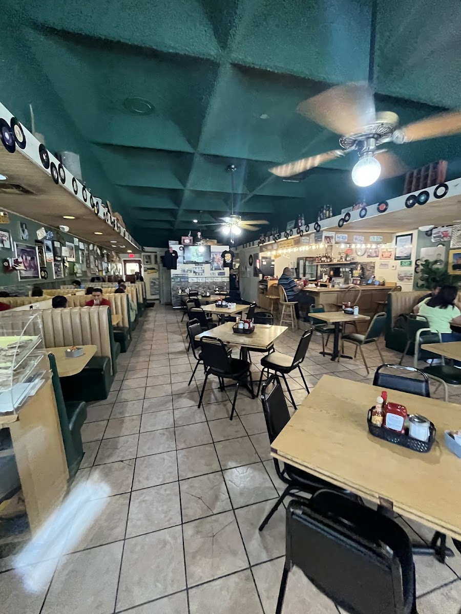 Molly's Cafe-4