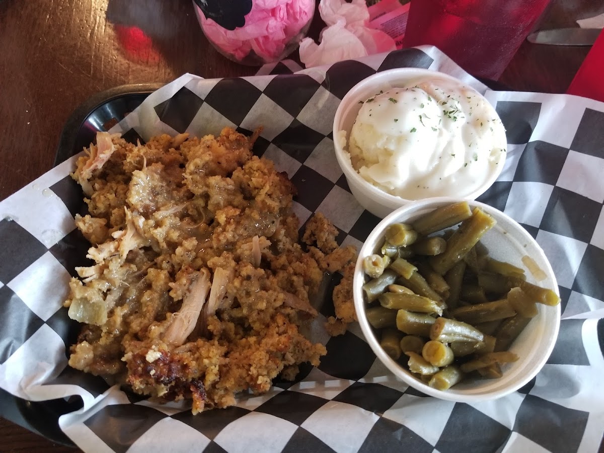 Momma C's Soul Food Kitchen-10