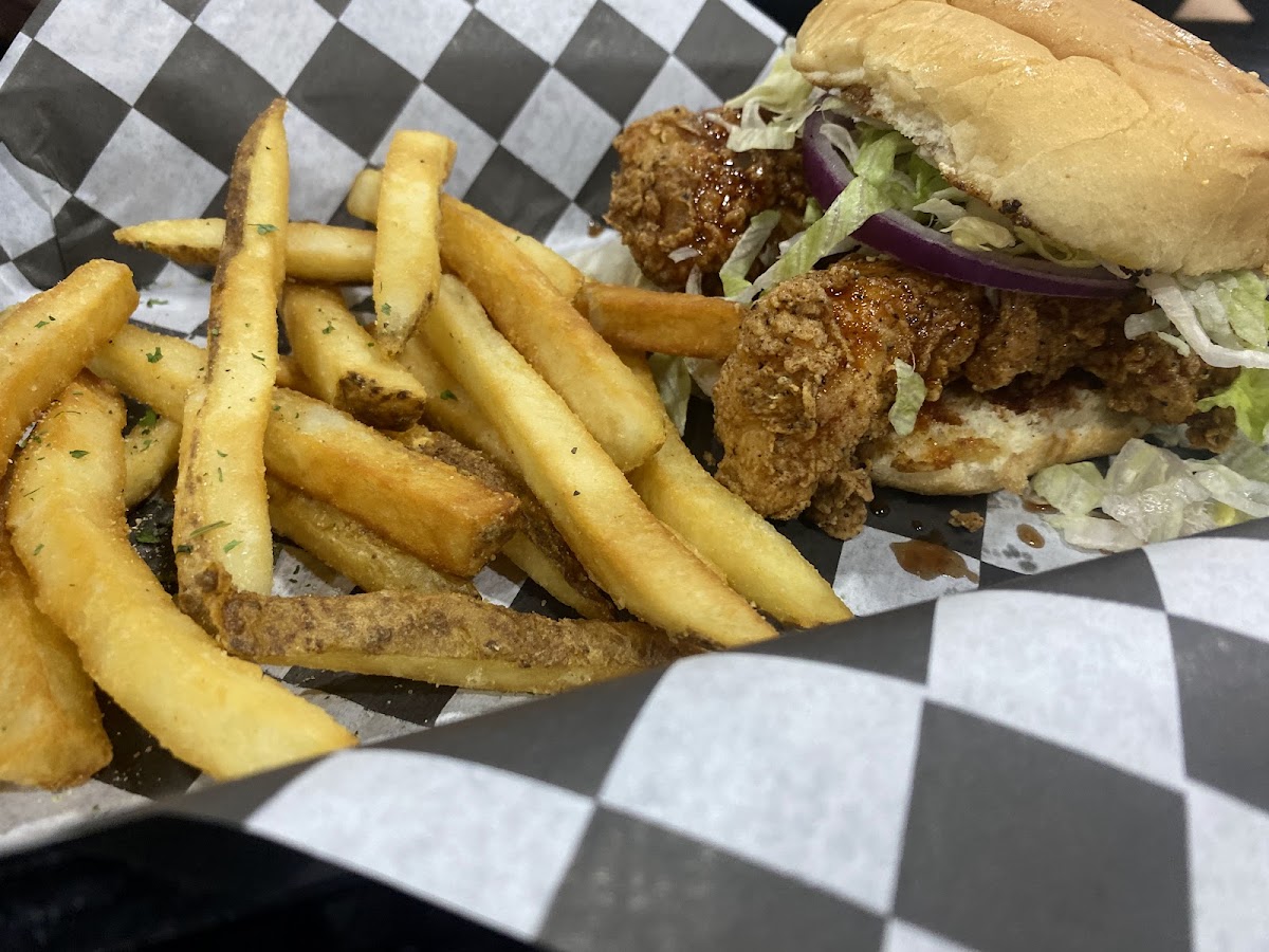 Momma C's Soul Food Kitchen-7