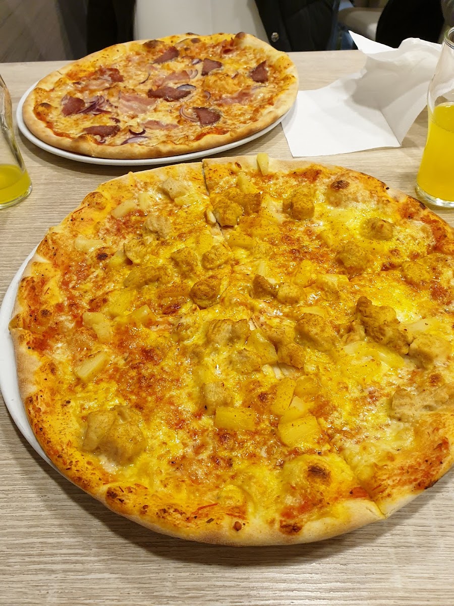 Mona Lisa Pizzeria-5