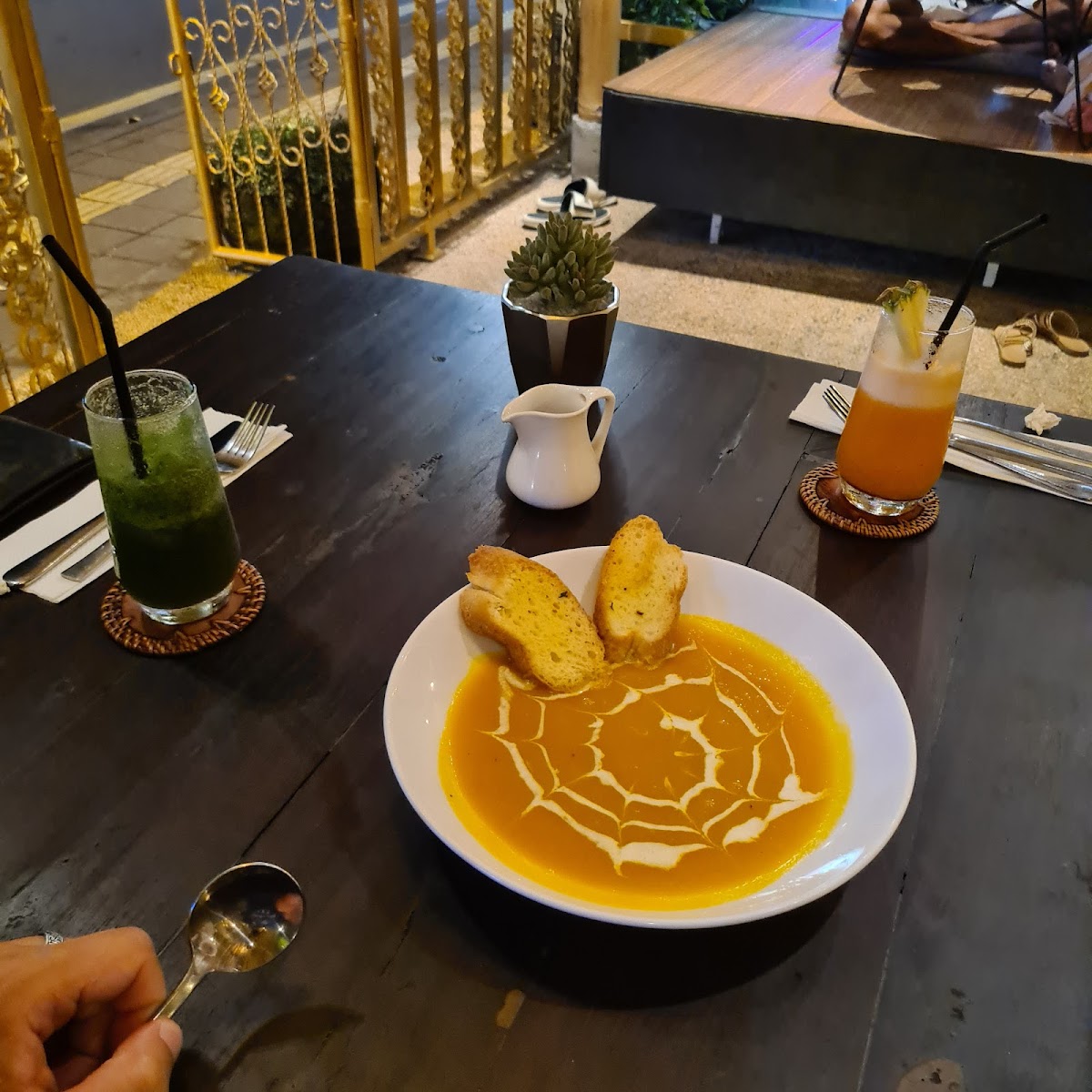 Monkey Legend Restaurant & Bar-8