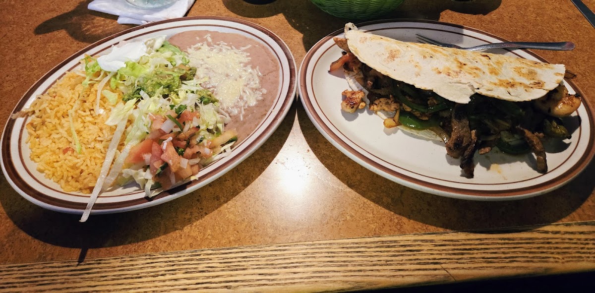 Monterrey Mexican Bar & Grill-4