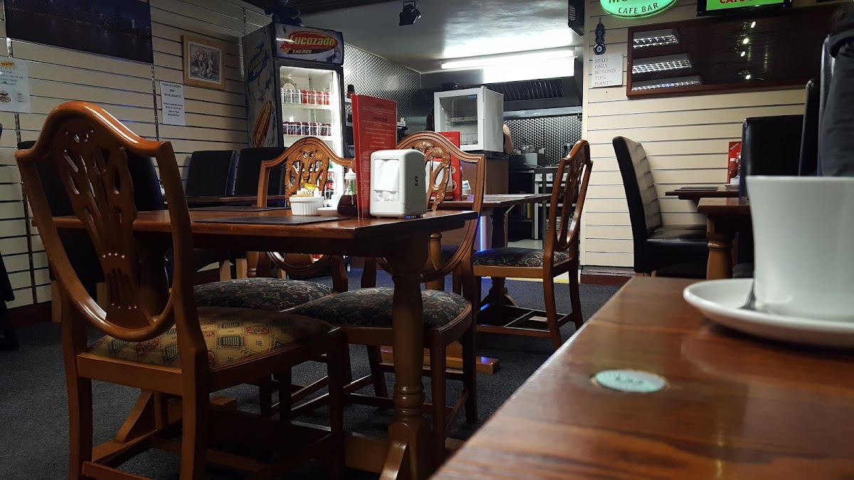 Montys Cafe
