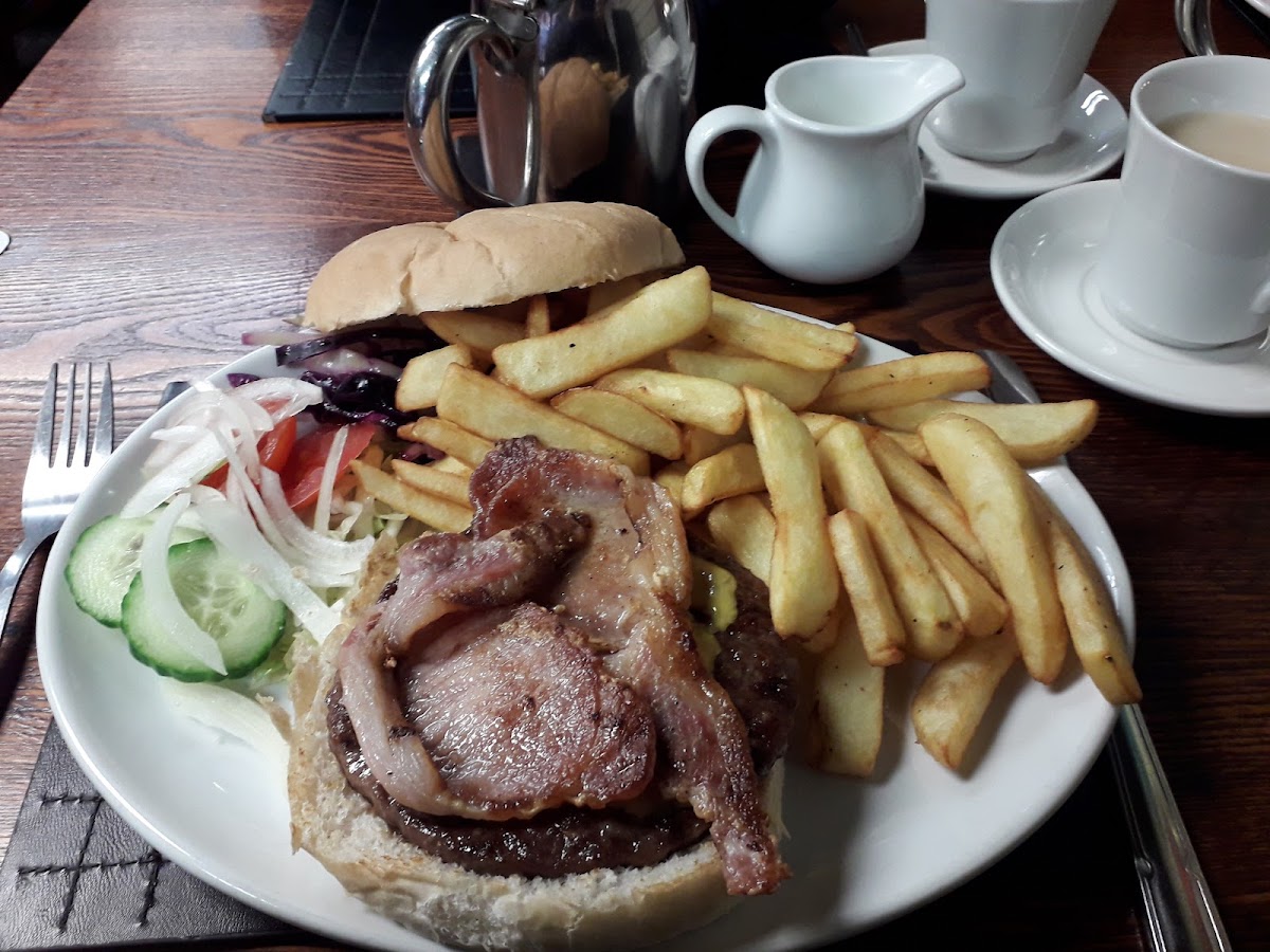 Montys Cafe-7