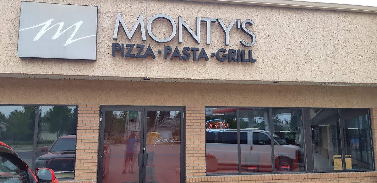 Monty's Pizza