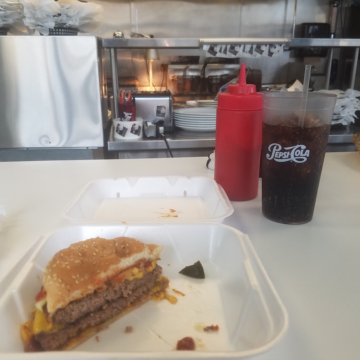 Moo Moo's Burger Barn-6