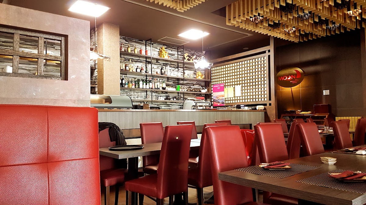 Moon Sushi
