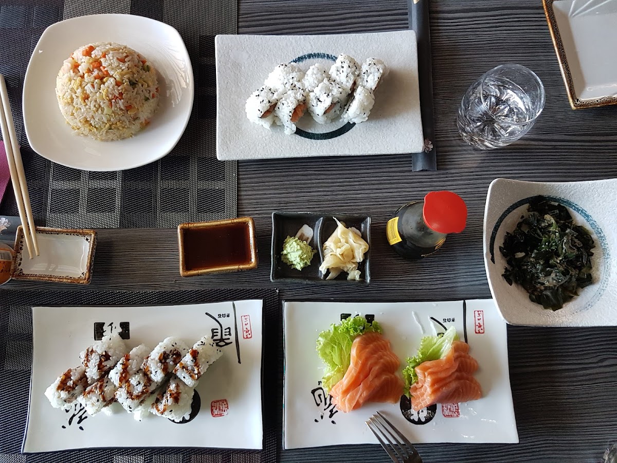 Moon Sushi-2