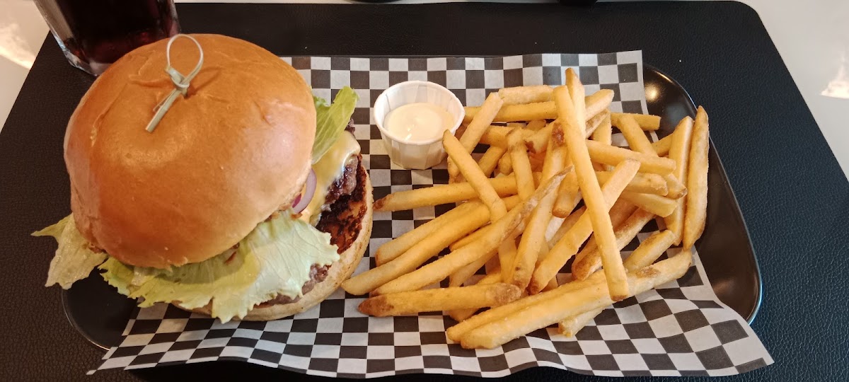 Mora Burger-5