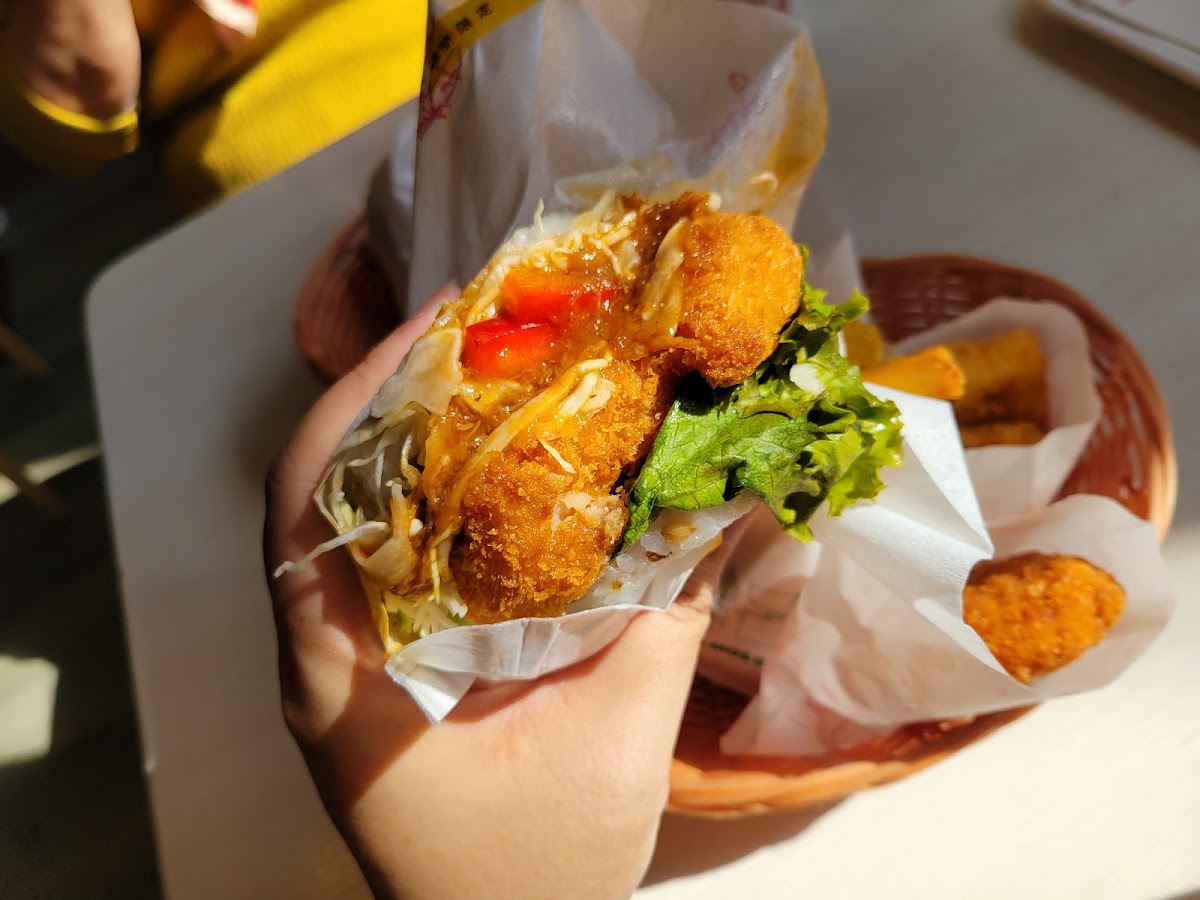 Mos Burger Jinshan Shop-3