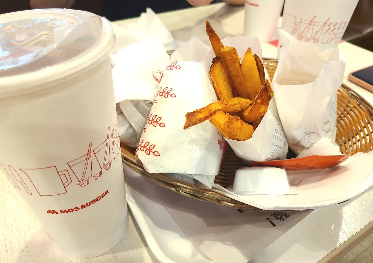 Mos Burger Jinshan Shop-4